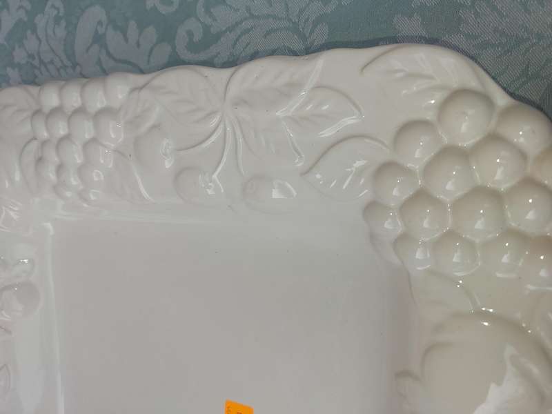 AN ART DECOR FRUIT SERVING PLATTER PORCELAIN MADE ON PORTUGAL FOR WOOLWORTHS SOLD AS IS