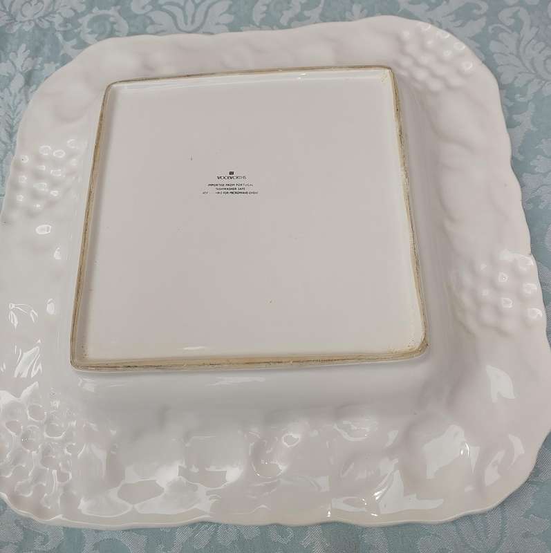 AN ART DECOR FRUIT SERVING PLATTER PORCELAIN MADE ON PORTUGAL FOR WOOLWORTHS SOLD AS IS