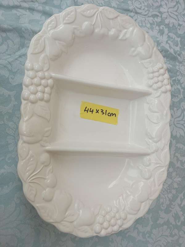A THREE-DEVISION PORCELAIN SERVING PLATTER IMPORTED FROM PORTUGAL FOR WOOLWORTHS,