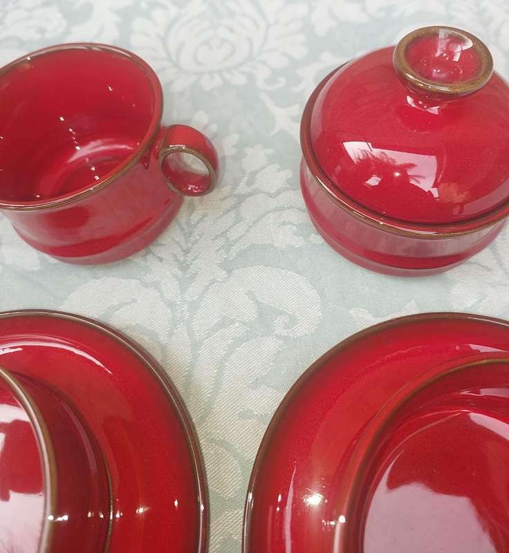 AN ART DECOR VINTAGE RED COFFEE SET 15 PIECE BY CERAMICA  D'ARTE ITALY