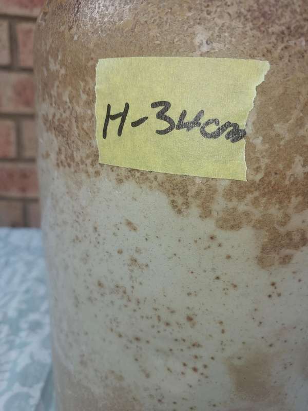 AN ANTIQUE MACDONALD ADAMS & CO LTD GIN CERAMIC JAR WITH A SCREW ON LID NO11  SOLD AS IS