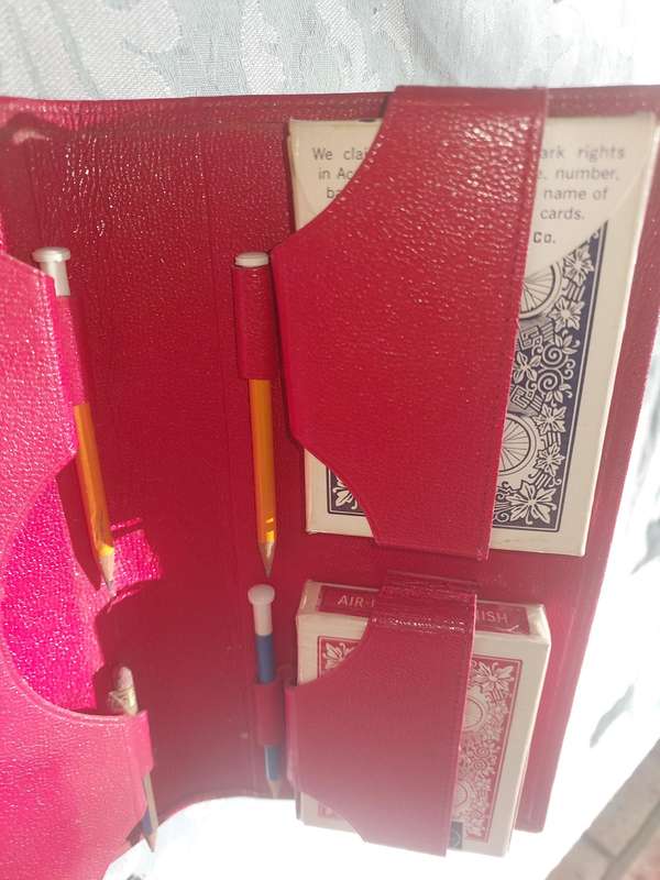 A VINTAGE COLLECTION PLAYING CARDS SETS SOLD AS IS