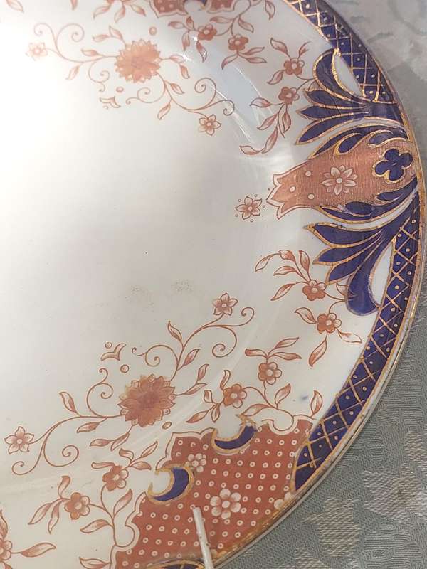 A VINTAGE STOKE ON TRENT STAFFORDSHIRE ENGLAND PLATE , PLAQUE SOLD AS IS