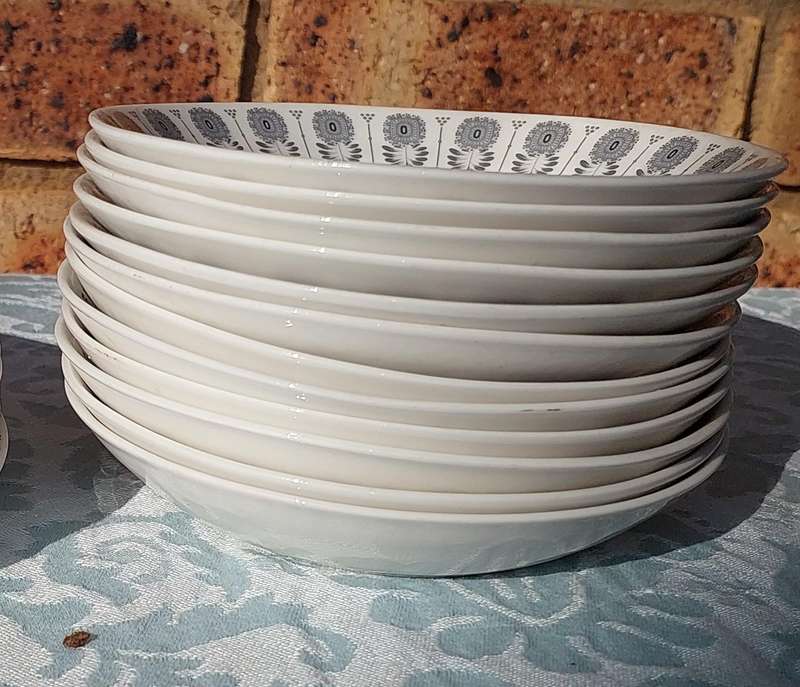 A VINTAGE PORCELAIN FINE CONSTANTIA DINNER PLATE SET SABS STAMPED SOLD AS IS