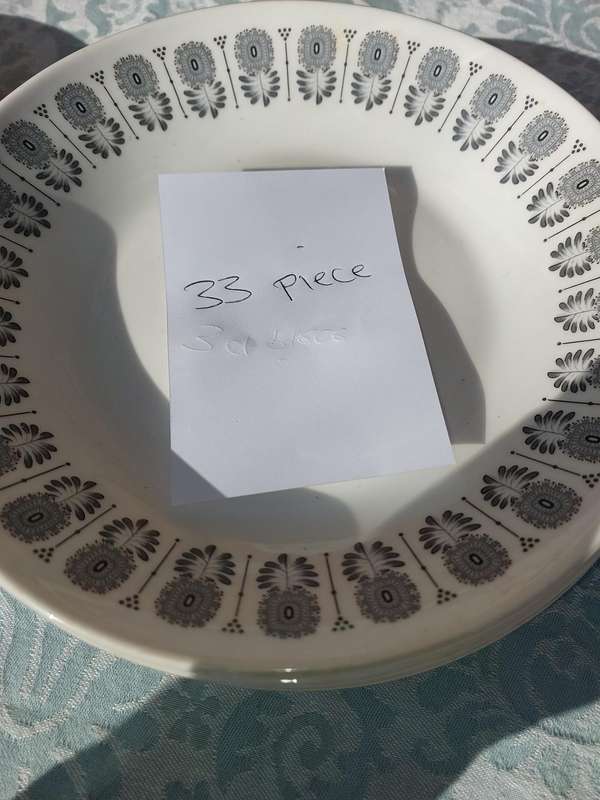 A VINTAGE PORCELAIN FINE CONSTANTIA DINNER PLATE SET SABS STAMPED SOLD AS IS