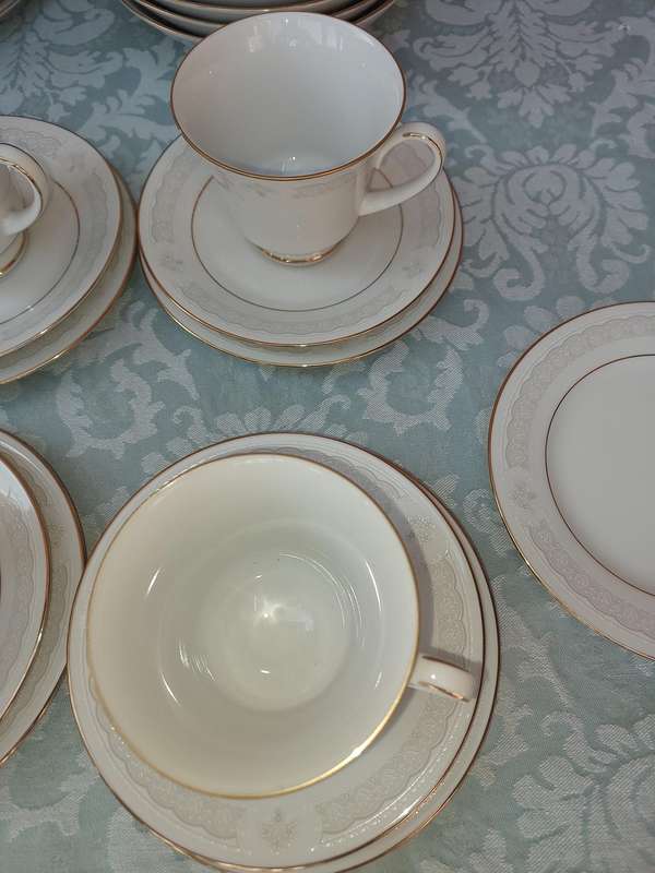 A vintage legendary Sri Lankan Parisian lace Noritake set sold as is