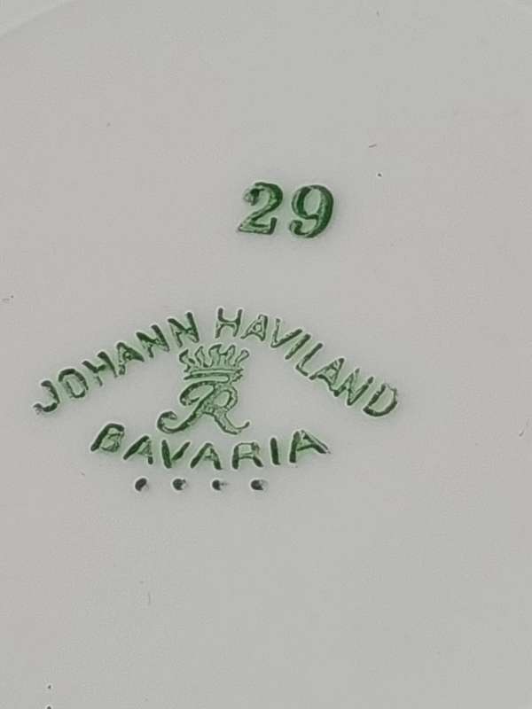 A VINTAGE 57-PIECE JOHANN HAVILAND BAVARIA PORCELAIN SET