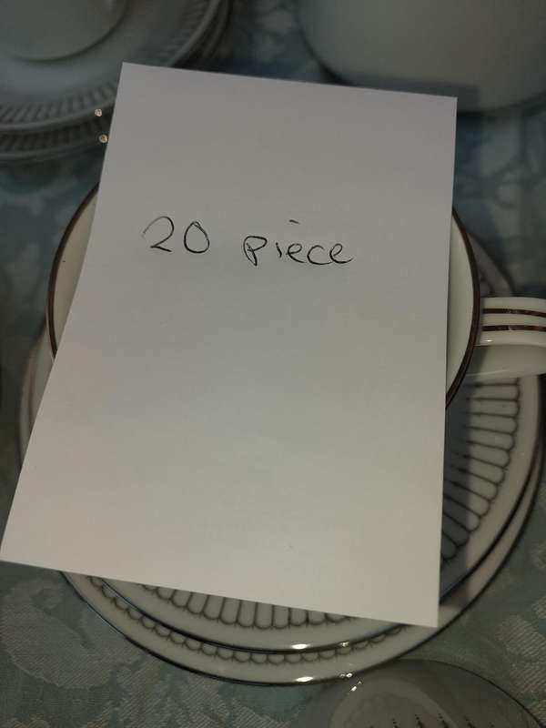 A VINTAGE 20 PIECE NORITAKE JAPAN 6684 URSULA TEASET SOLD AS IS