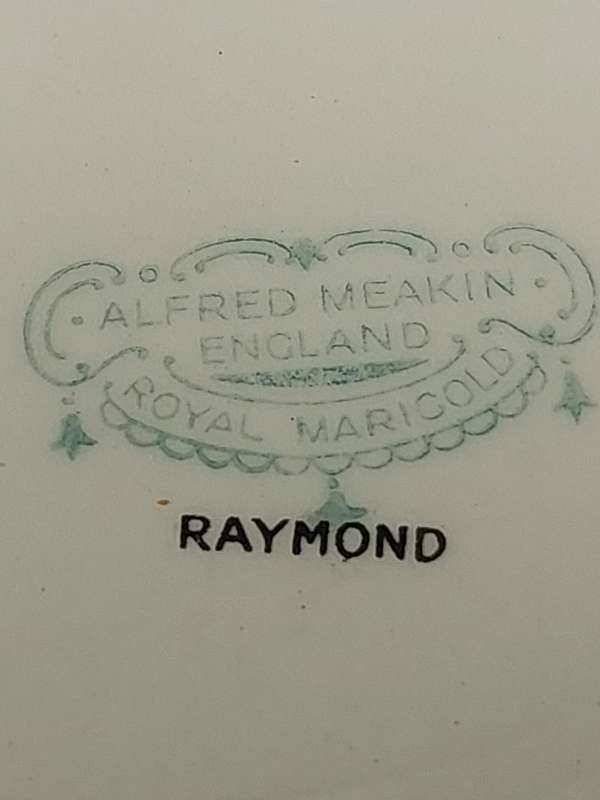 A RARE COLLECTION OF 3 ALFRED MEAKIN ENGLAND ROYAL MARIGOLD RAYMOND CAKE PLATES SOLD AS IS