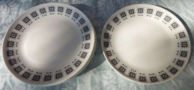 A RARE VINTAGE COLLECTION OF 6 CONSTANTIA MADE IN SOUTH AFRICA PORCELAIN CAKE PLATES