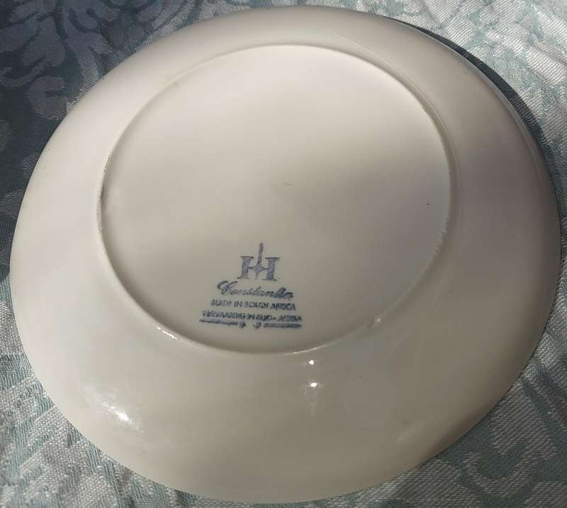 A RARE VINTAGE COLLECTION OF 6 CONSTANTIA MADE IN SOUTH AFRICA PORCELAIN CAKE PLATES