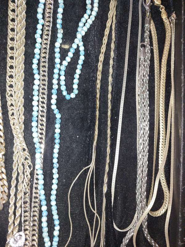 A BULK JOBLOT COLLECTION COSTUME NECKLACES SOLD AS IS