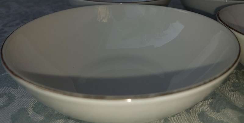 A RARE COLLECTION OF THOMAS GERMANY GOLD TRIM PORCELAIN DESERT BOWLS SOLD AS IS