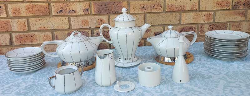 A RARE SIEGMUND MEYER PORCELAIN SET OF COFFEE AND TEA PERCALATORS WITH OUT THE ELECTRIC CABLES