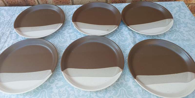 A RARE VINTAGE MIKASA POTTERS BEN SEIBEL ART JAPAN DESIGN SET PLATES