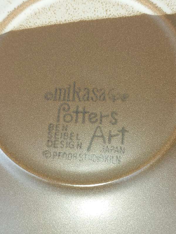 A RARE VINTAGE MIKASA POTTERS BEN SEIBEL ART JAPAN DESIGN SET PLATES