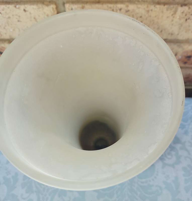 AN ART DECOR WHITE FROSTED VASE