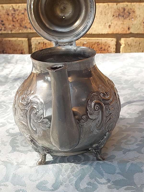 A VINTAGE MORROCAN LAZARAK MOHAMMED TEAPOT SOLD AS IS