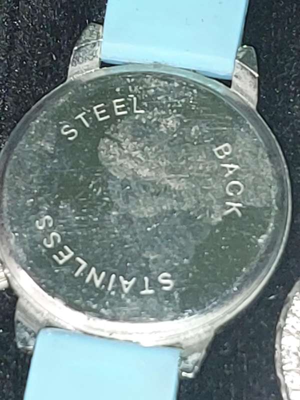 A COLLECTION OF USED COSTUME WATCHES SOLD AS IS NOT TESTED