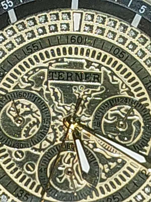A COLLECTION OF COSTUME WATCHES SOLD AS IS NOT TESTED