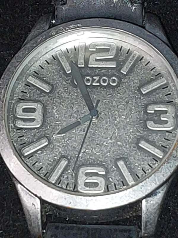 A COLLECTION OF COSTUME WATCHES SOLD AS IS NOT TESTED