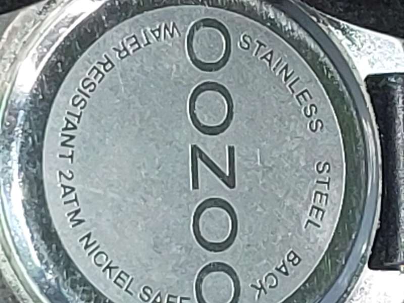 A COLLECTION OF COSTUME WATCHES SOLD AS IS NOT TESTED