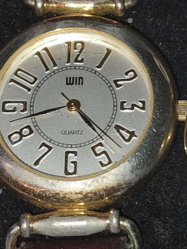 A JOBLOT COSTUME WATCHES SOLD AS IS NOT TESTED