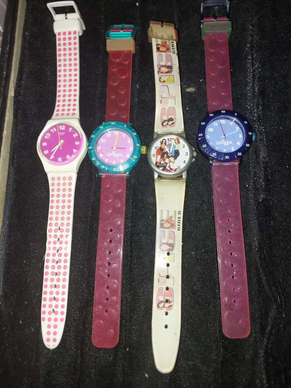 A COLLECTION JOBLOT GIRLS WATCHES