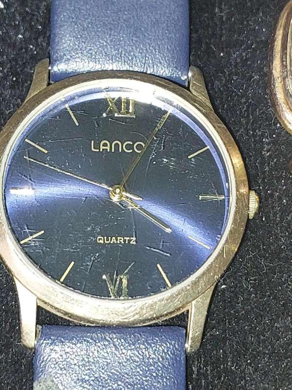 A VINTAGE JOBLOT QUALITY BRANDED WOMANS WATCHES SOLD AS IS NOT TESTED