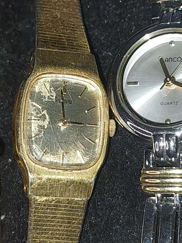 A VINTAGE JOBLOT QUALITY BRANDED WOMANS WATCHES SOLD AS IS NOT TESTED