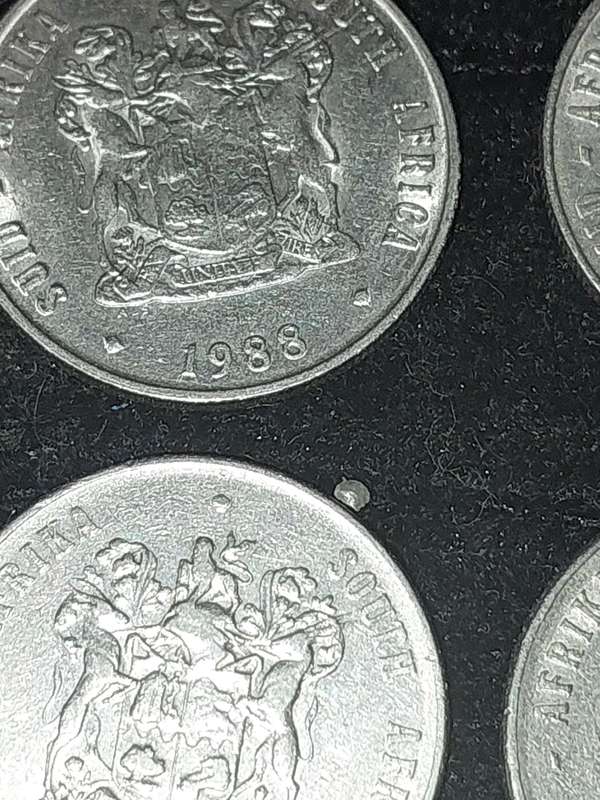 A VINTAGE JOBLOT SOUTH AFRICAN RAND COINS SOLD AS IS