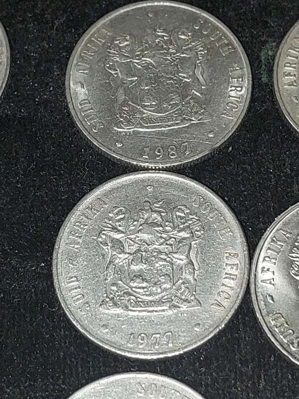 A VINTAGE JOBLOT SOUTH AFRICAN RAND COINS SOLD AS IS