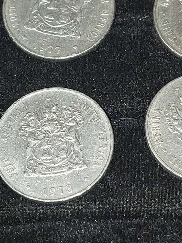 A VINTAGE JOBLOT SOUTH AFRICAN RAND COINS SOLD AS IS