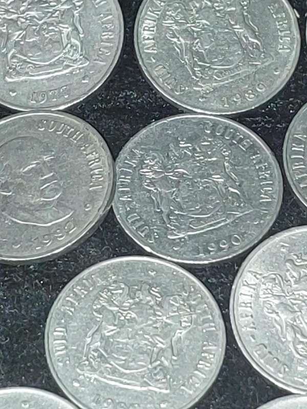 A VINTAGE COLLECTION OF(101) 20 CENT SOUTH AFRICAN COINS  SOLD AS IS