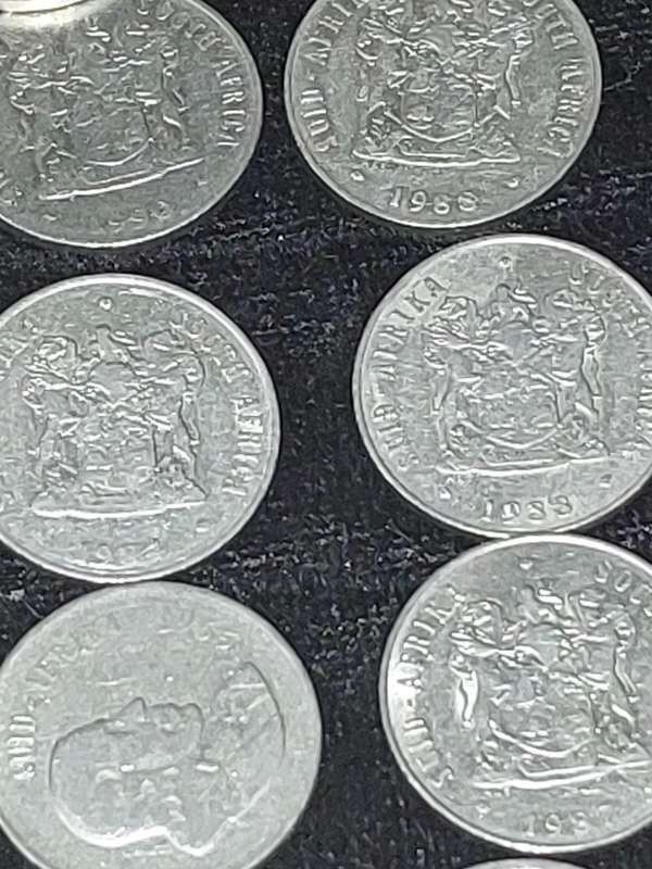 A VINTAGE COLLECTION OF(101) 20 CENT SOUTH AFRICAN COINS  SOLD AS IS