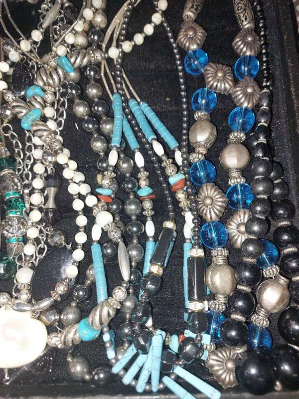 A VINTAGE COLLECTION COSTUME NECKLACES SOLD AS IS