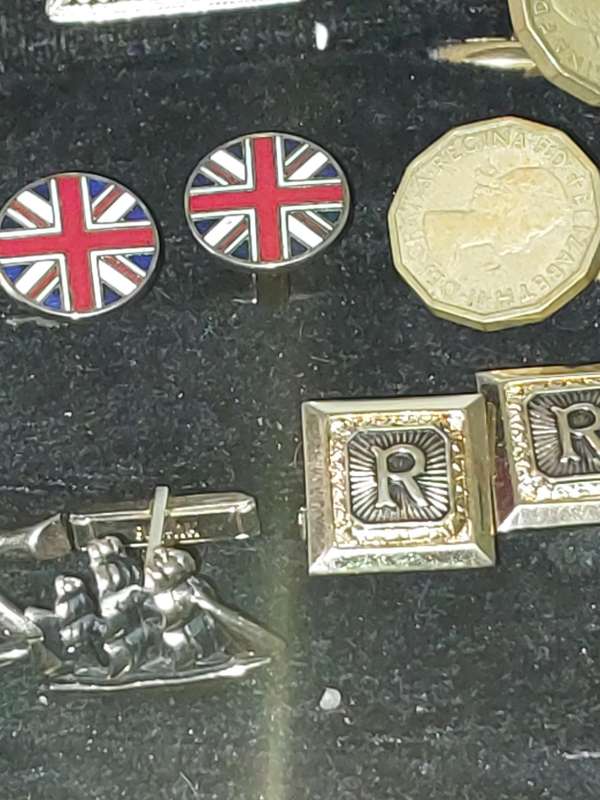 A RETIRED GENTLEMENS CUFFLINK COLLECTION SOLD AS IS