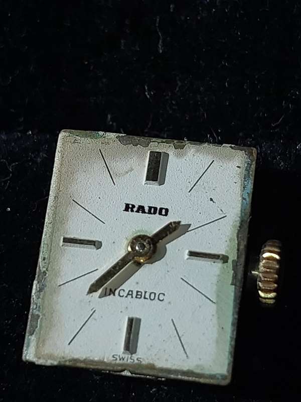 A VINTAGE AND ANTIQUE COLLECTION WATCH MACHINISMS SOLD AS IS
