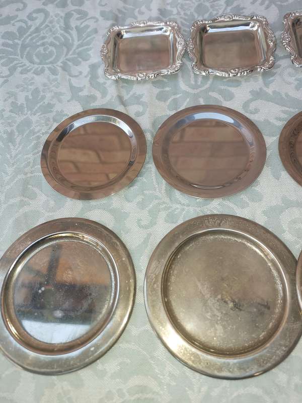 A VINTAGE COLLECTION SILVER PLATED CANOP'E SERVING DISHES SOLD AS IS