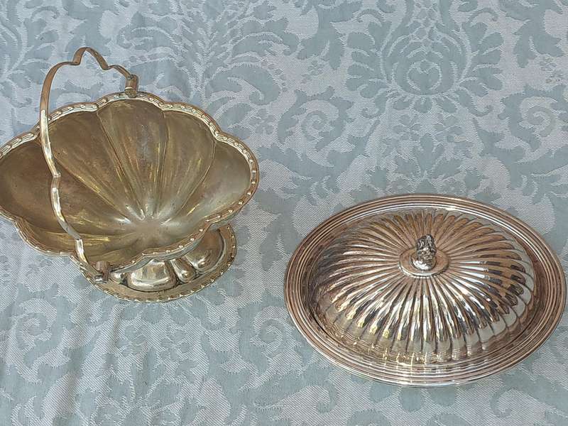 TWO VINTAGE VICTORIAN STYLE UTENSILS SOLD AS IS