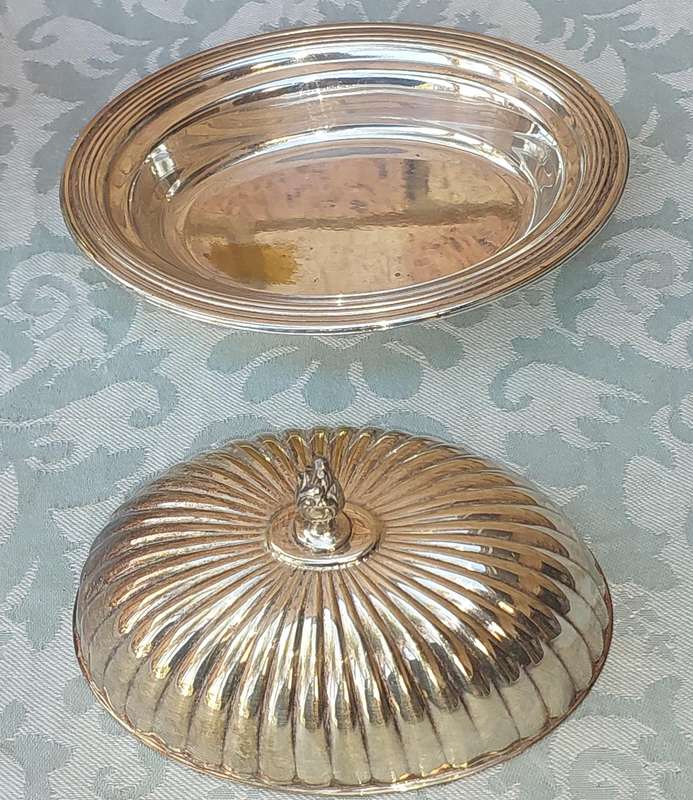 TWO VINTAGE VICTORIAN STYLE UTENSILS SOLD AS IS
