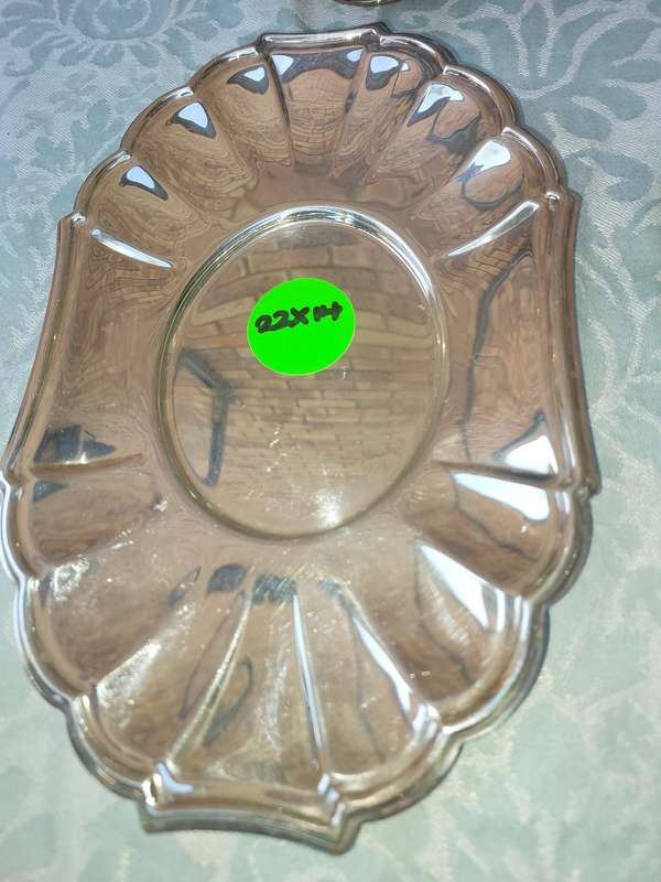 A VINTAGE JOBLOT UTENSILS SILVER PLATED SOLD AS IS