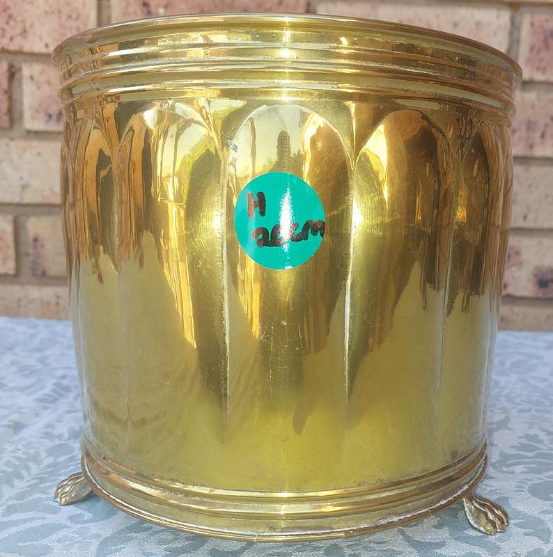 Vintage Round Brass Planter with Ornate Feet sold as is