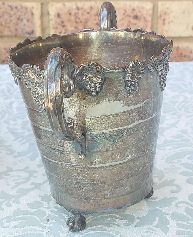 A COLLECTION OF TWO VINTAGE ICE BUCKETS SILVER PLATED SOLD AS IS