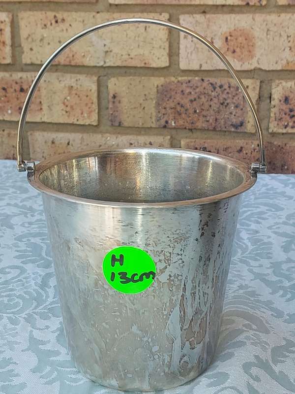 A COLLECTION OF TWO VINTAGE ICE BUCKETS SILVER PLATED SOLD AS IS