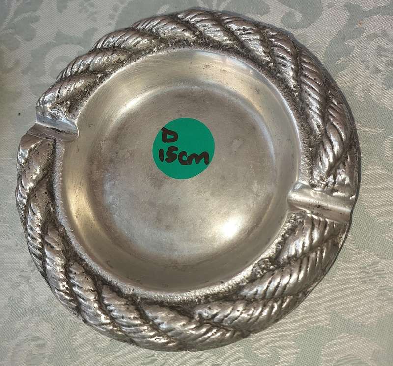 A PAIR OF PEWTER ART DECOR ASH TRAYS SOLD AS IS