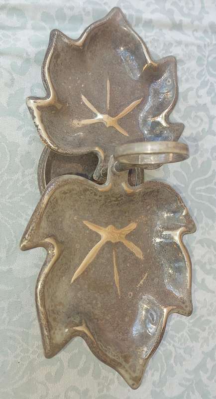AN ANTIQUE SERANGO SP ON COPPER PLATE MAPLE LEAF TWO TIER SERVING SWEATS TRAY