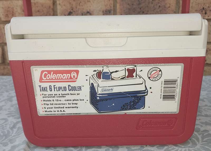 A COLEMEN COOLER BOX 17X24 CMS SOLD AS IS