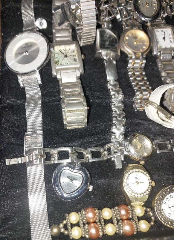A BULK JOBLOT QUARTZ WATCHES USED SOLD AS IS NOT TESTED