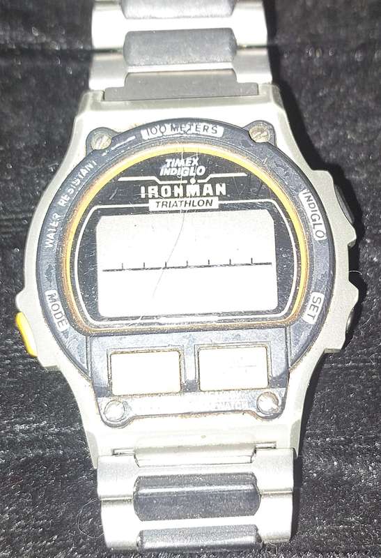 TWO DIGITAL QUARTZ WATCHES SOLD AS IS NOT TESTED